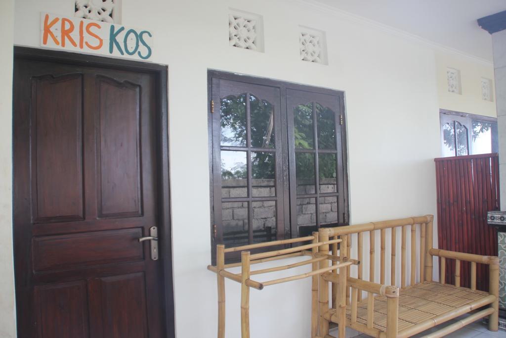 Kris Kos Hotel Canggu  Ruang foto